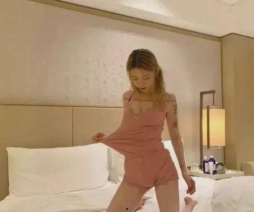 更衣室换肉丝袜视频,更衣室换肉丝袜的温馨瞬间