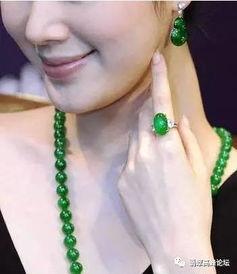 明星戴翡翠手镯,探寻翡翠与名流的时尚传奇