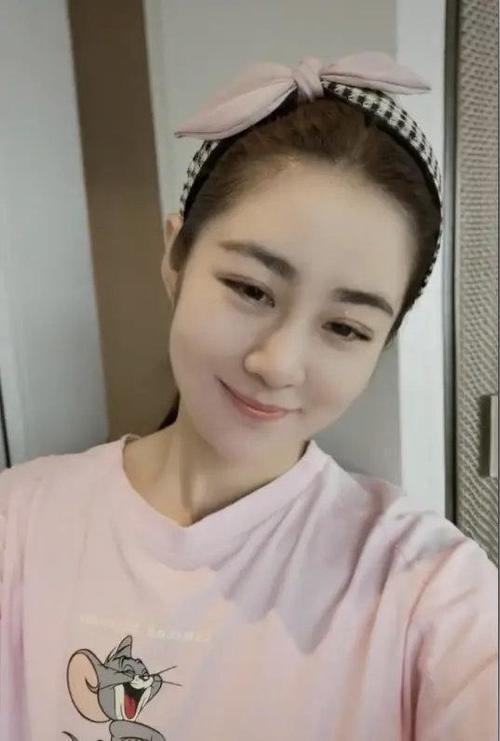 小蒙的老公是谁,一段不为人知的爱情故事