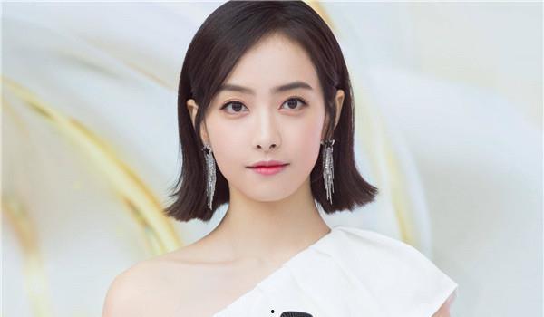 国内最火明星,揭秘国内最火明星的辉煌之路