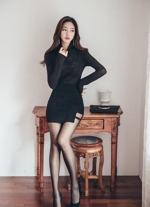 读句子丝袜,时尚与诱惑的交织